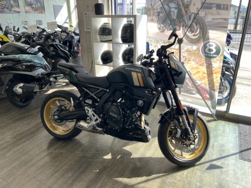 スズキ　ＧＳＸ－８ＴＴ　パールマットシャドーグリーン